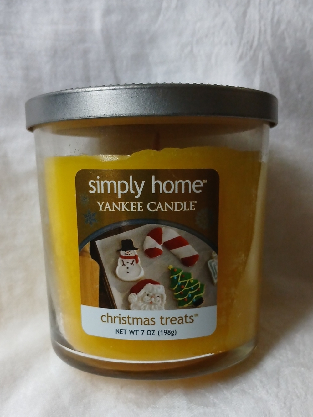 Simply Home Yankee Candle Christmas Treats Single Wick Jar Candle 7 oz